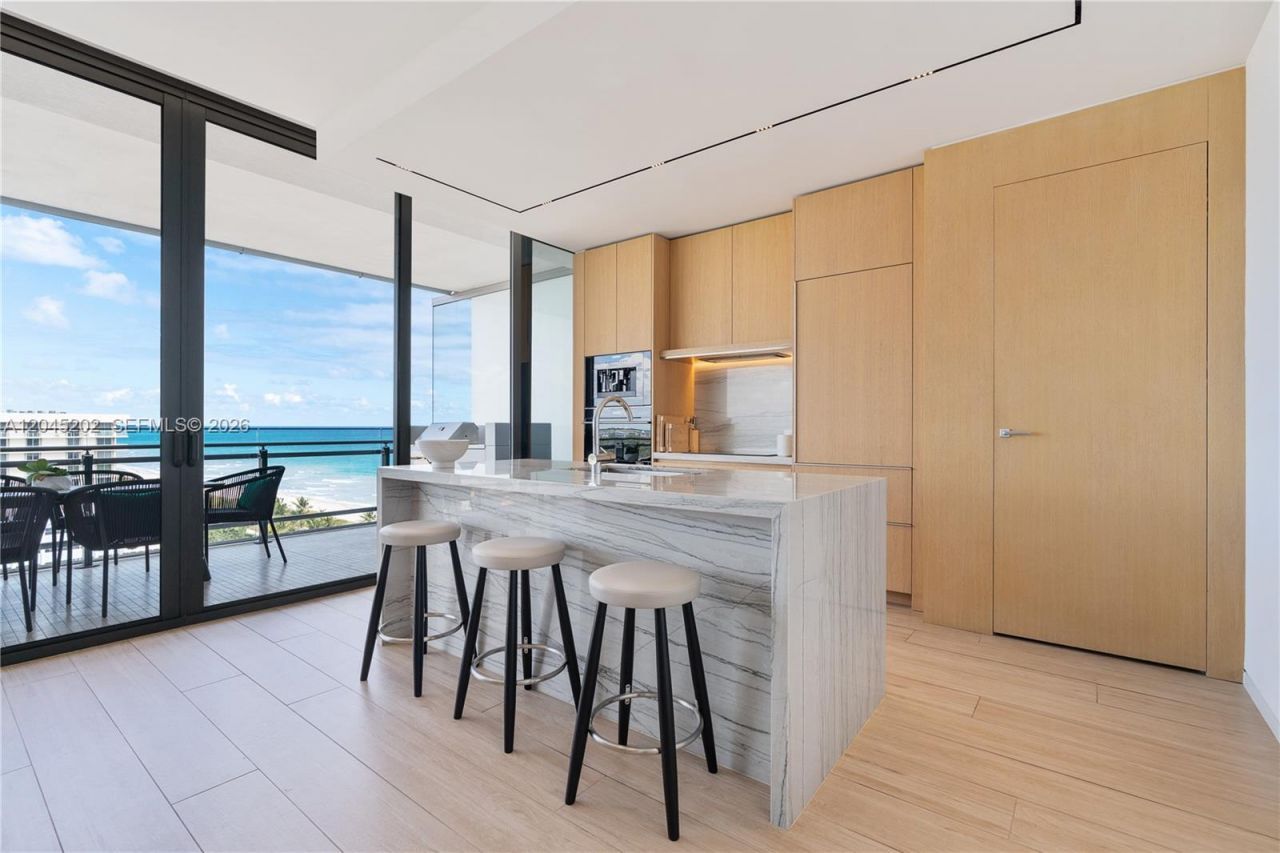 8701 Collins Ave , Unit 1103, Miami Beach, FL 33154 Photo