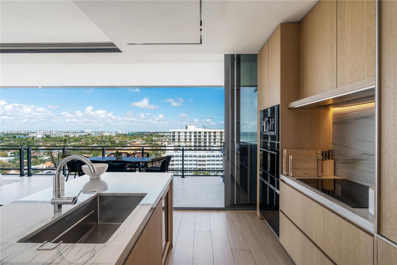 8701 Collins Ave , Unit 1103, Miami Beach, FL 33154 Photo