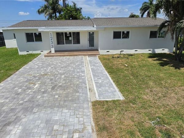 1233 SW AVENUE C PL, Belle Glade, FL 33430