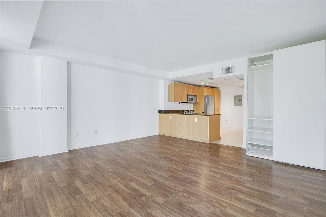 10275 Collins Ave , Unit 201, Bal Harbour, FL 33154 Photo