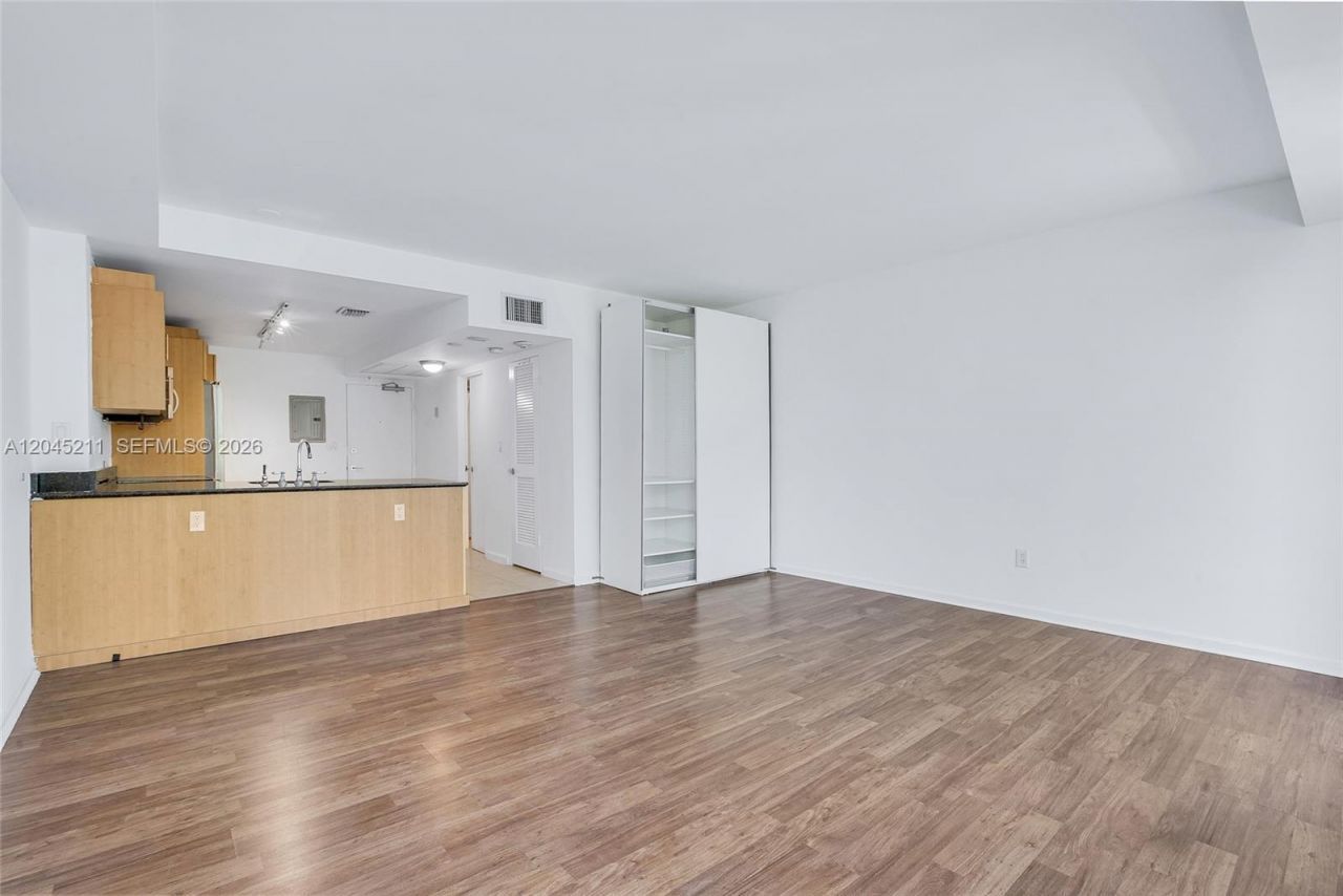 10275 Collins Ave , Unit 201, Bal Harbour, FL 33154 Photo
