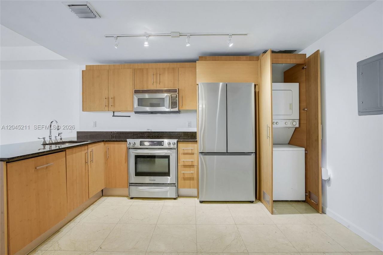 10275 Collins Ave , Unit 201, Bal Harbour, FL 33154 Photo