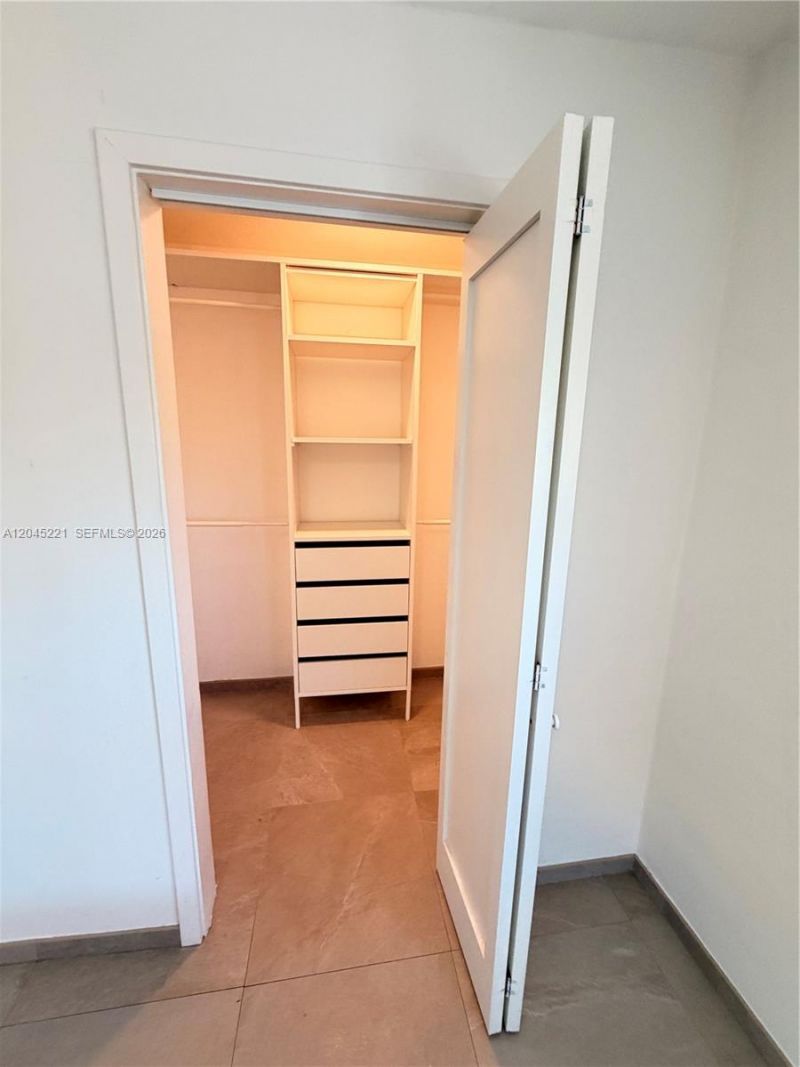 360 Meridian Ave, Unit 4A, Miami Beach, FL 33139 Photo
