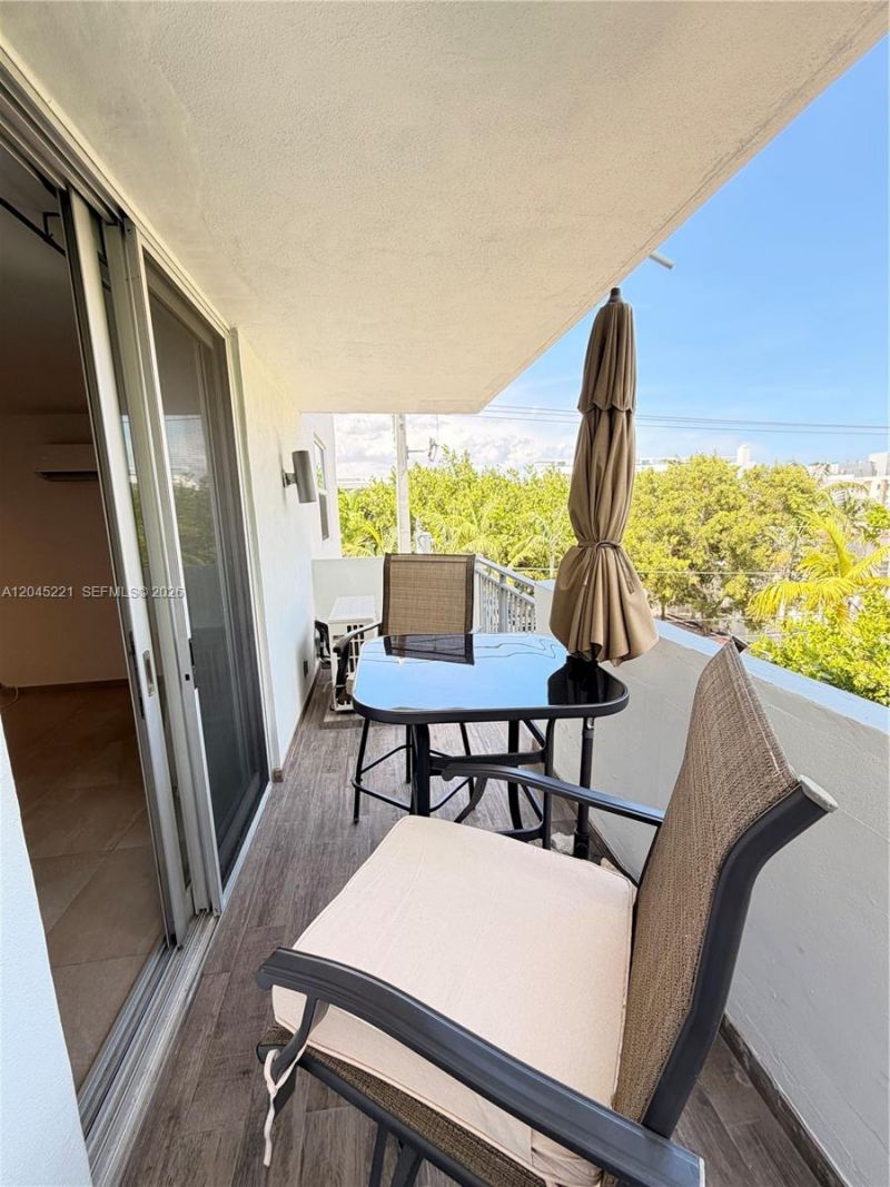 360 Meridian Ave, Unit 4A, Miami Beach, FL 33139 Photo