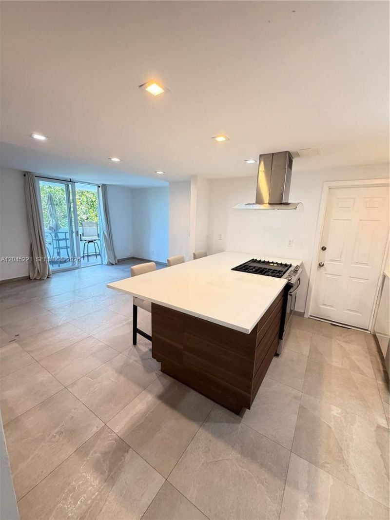 360 Meridian Ave, Unit 4A, Miami Beach, FL 33139 Photo