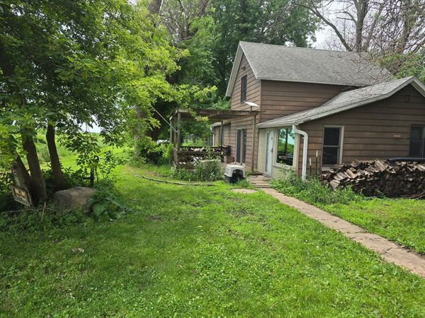 1129 142nd Avenue, Welcome, MN 56181