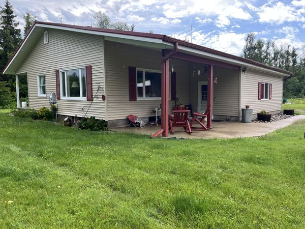 8991 N Black River Road, Cheboygan, MI 49721