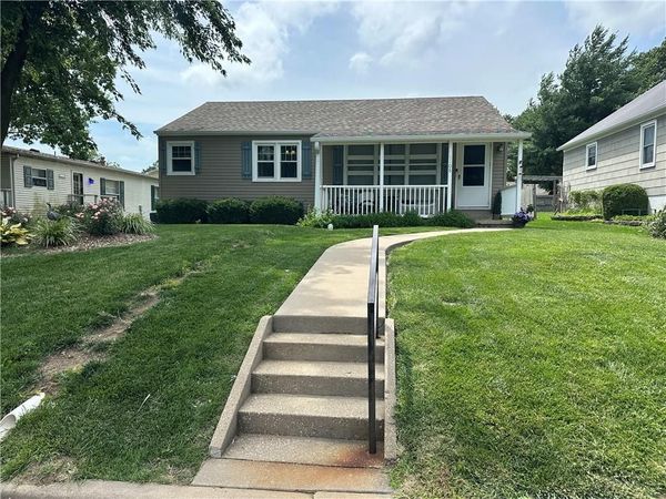 1108 Walnut Street, Higginsville, MO 64037