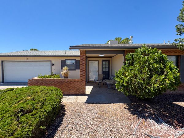 877 Arkansas Street SE, Rio Rancho, NM 87124
