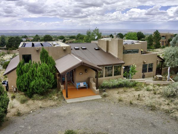 532 Roadrunner Lane NE, Albuquerque, NM 87122