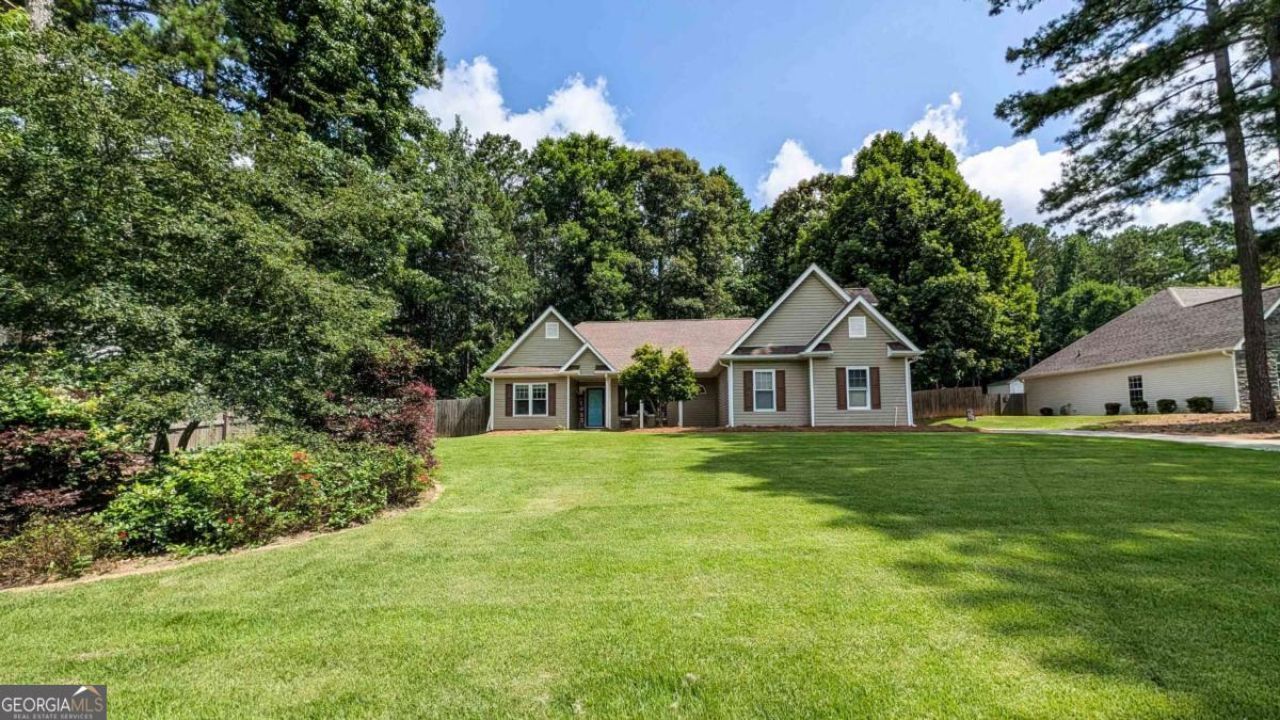 135 Cold Harbor Court, Sharpsburg, GA 30277 Main Photo