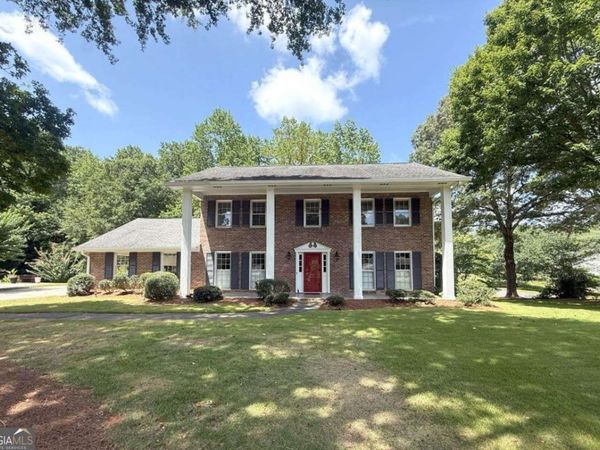 1150 Falstaff Drive, Roswell, GA 30076