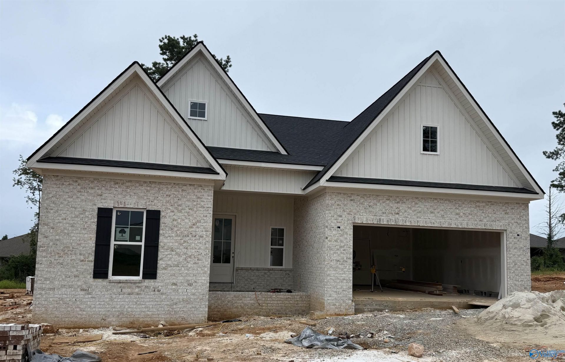 16 Belle Park Lane SW Huntsville, AL 35803
