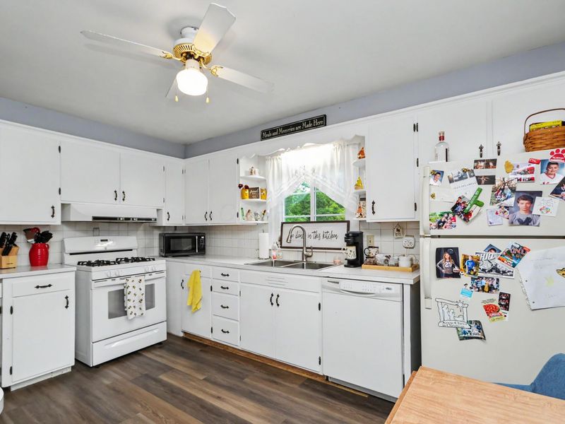 211 Oakwood Drive, Mansfield, OH 44906 Photo 6