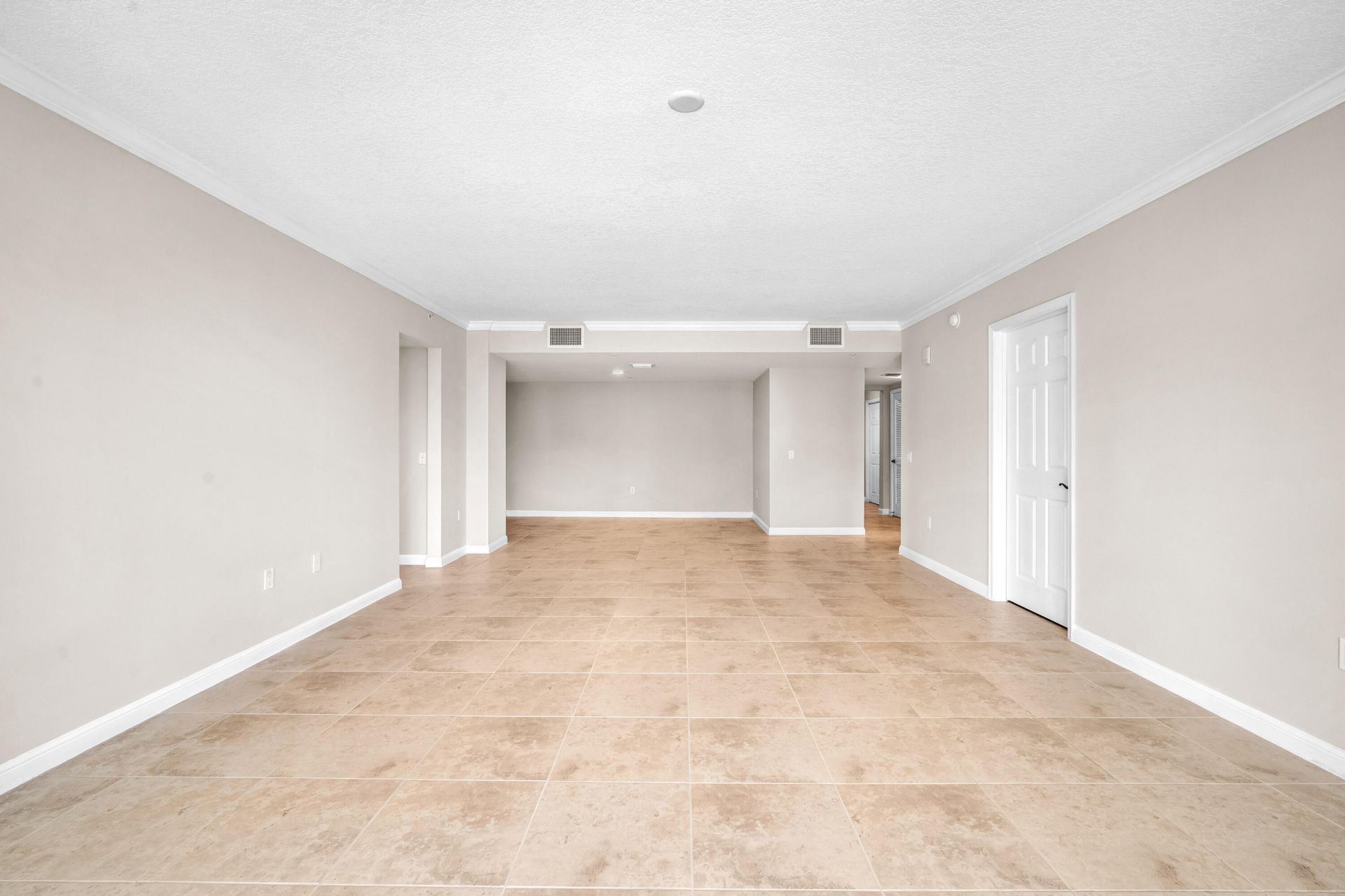 101 Plaza Real S, Unit 829, Boca Raton, FL 33432 Photo