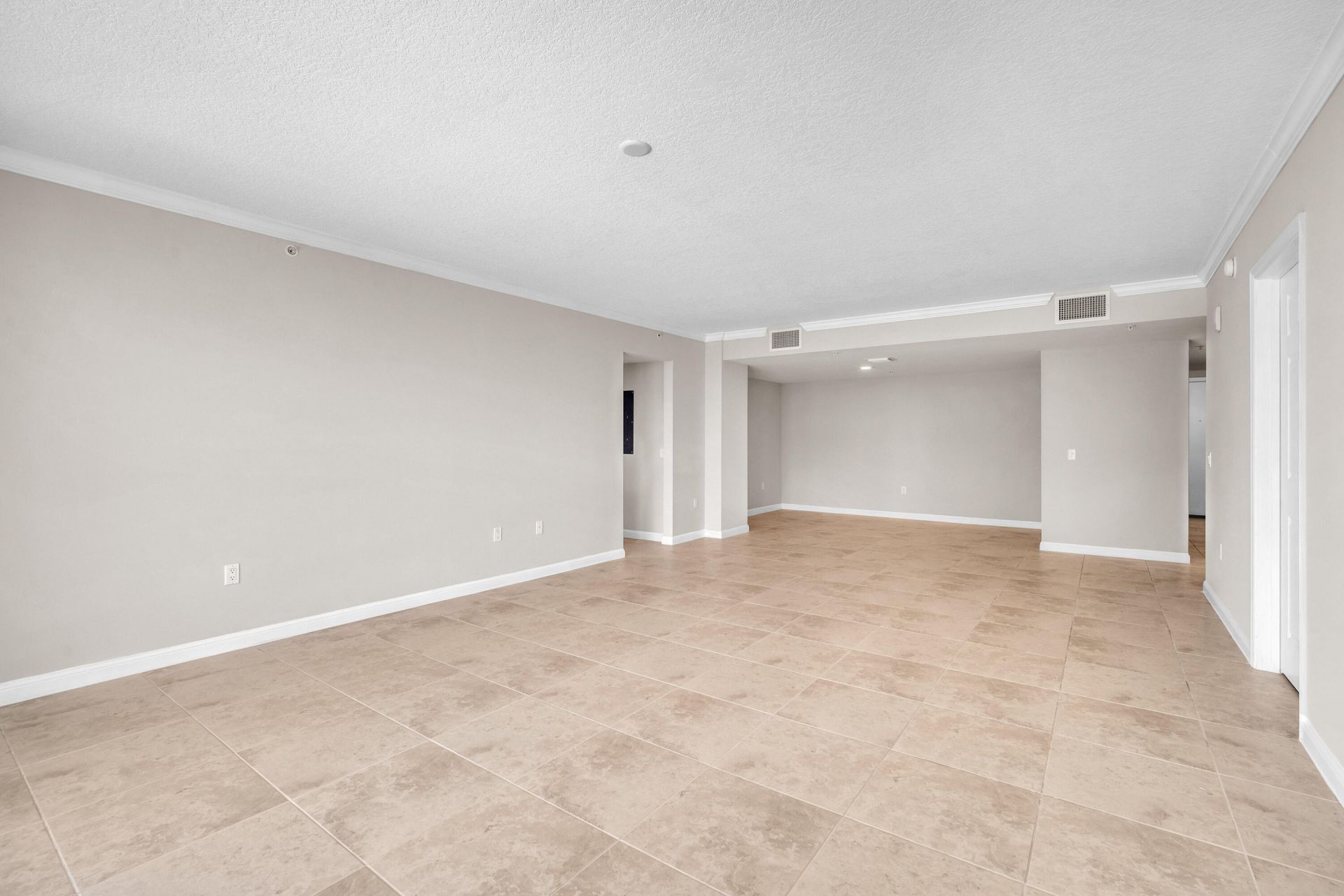 101 Plaza Real S, Unit 829, Boca Raton, FL 33432 Photo