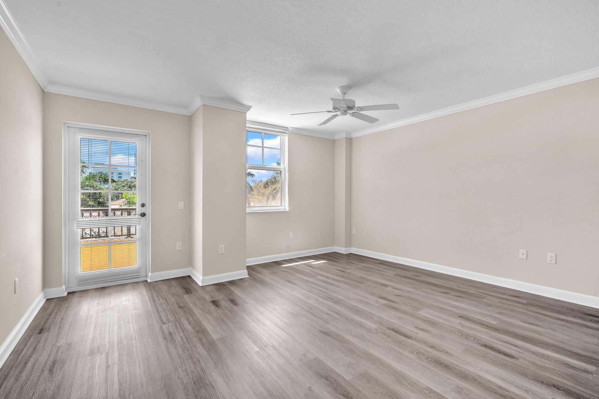 101 Plaza Real S, Unit 829, Boca Raton, FL 33432 Photo