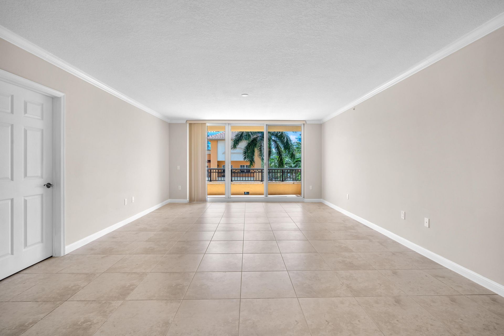 101 Plaza Real S, Unit 829, Boca Raton, FL 33432 Photo