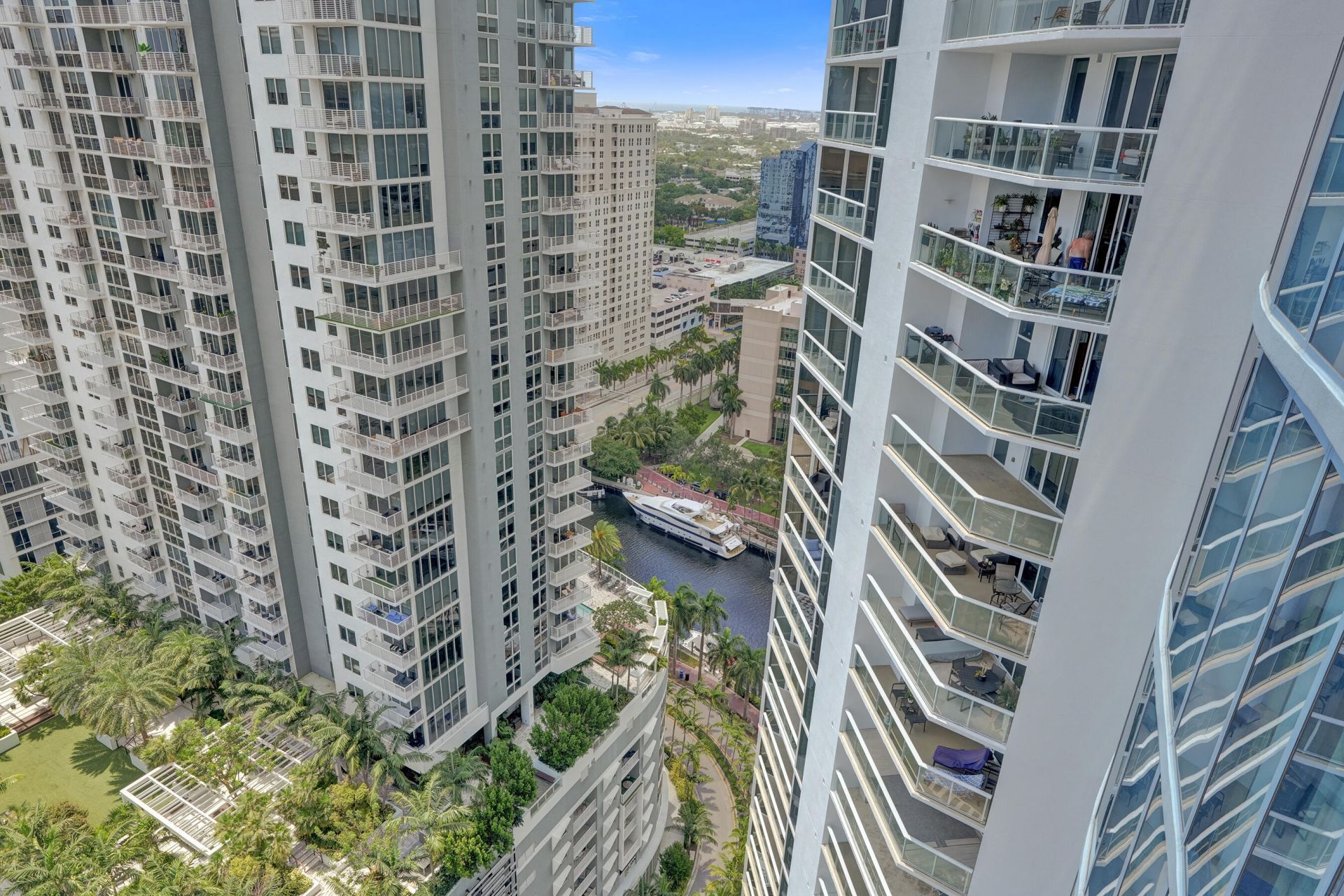 333 Las Olas Way, Unit 2906, Fort Lauderdale, FL 33301 Photo