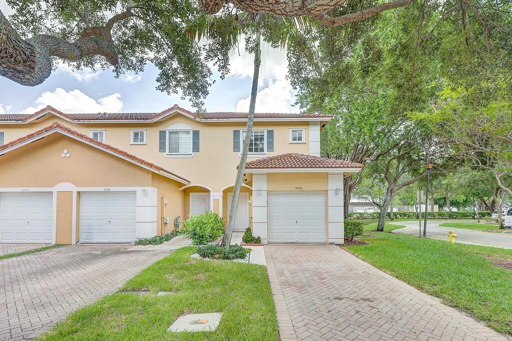 5720 Tuscany Way, Tamarac, FL 33321 Photo