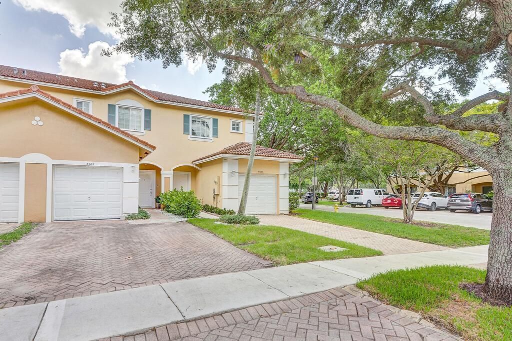5720 Tuscany Way, Tamarac, FL 33321 Photo