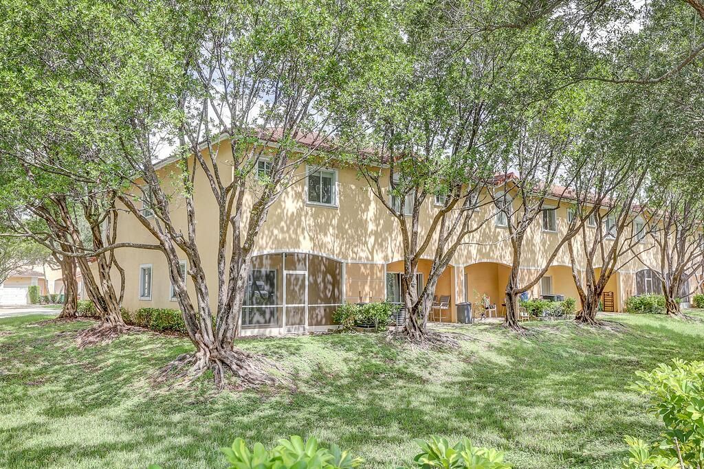 5720 Tuscany Way, Tamarac, FL 33321 Photo