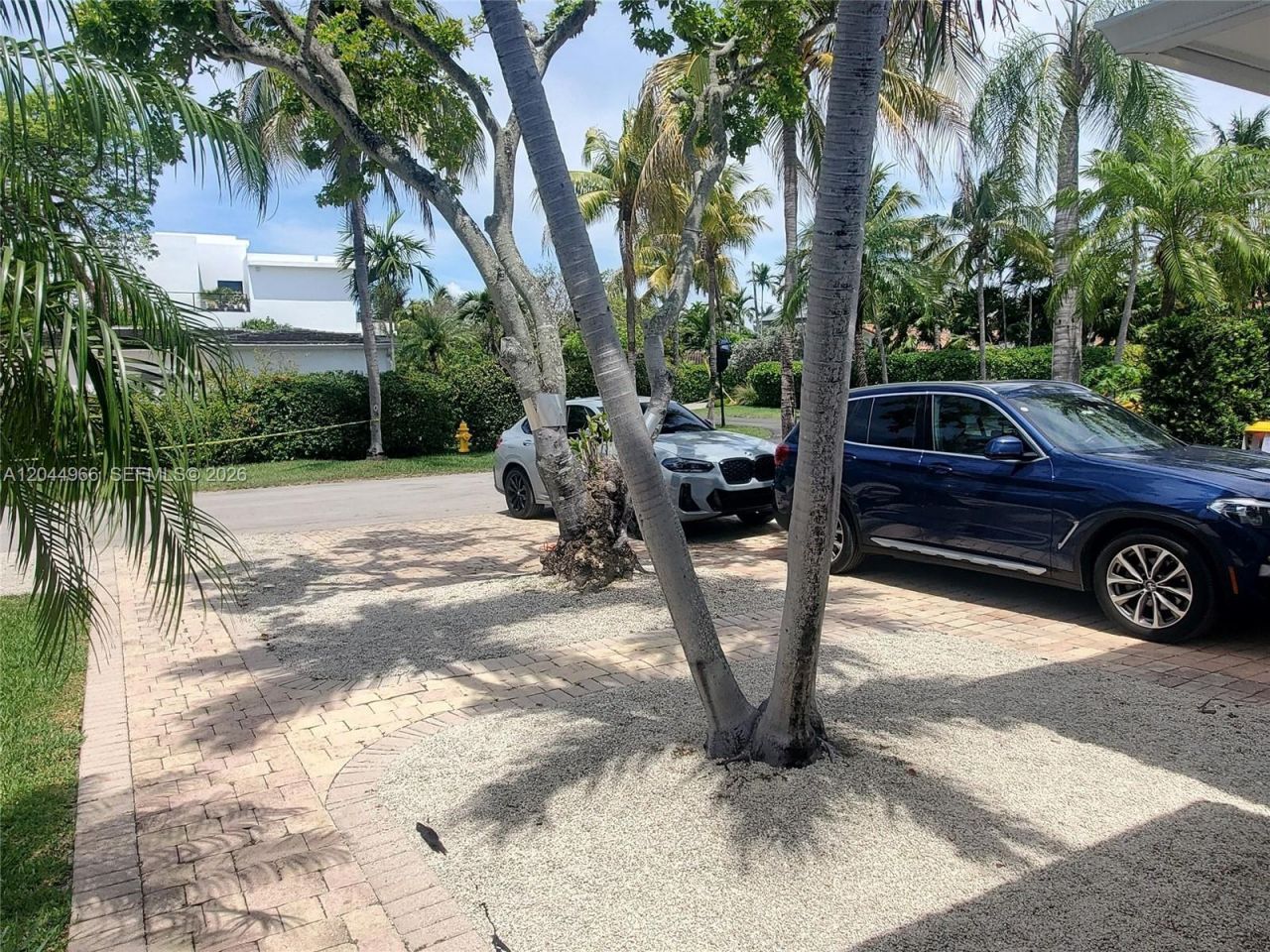 301 Hampton Ln , Key Biscayne, FL 33149 Photo