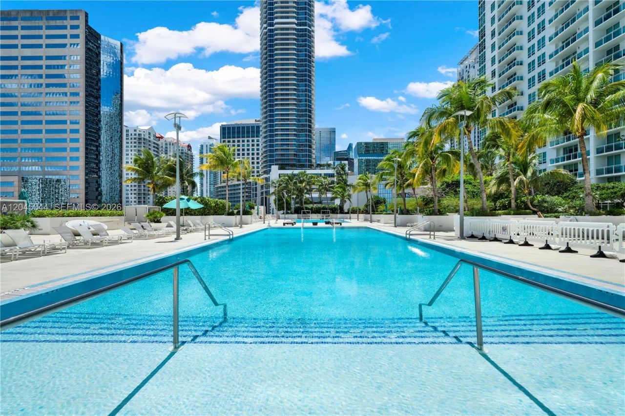 950 Brickell Bay Dr, Unit 802, Miami, FL 33131 Photo