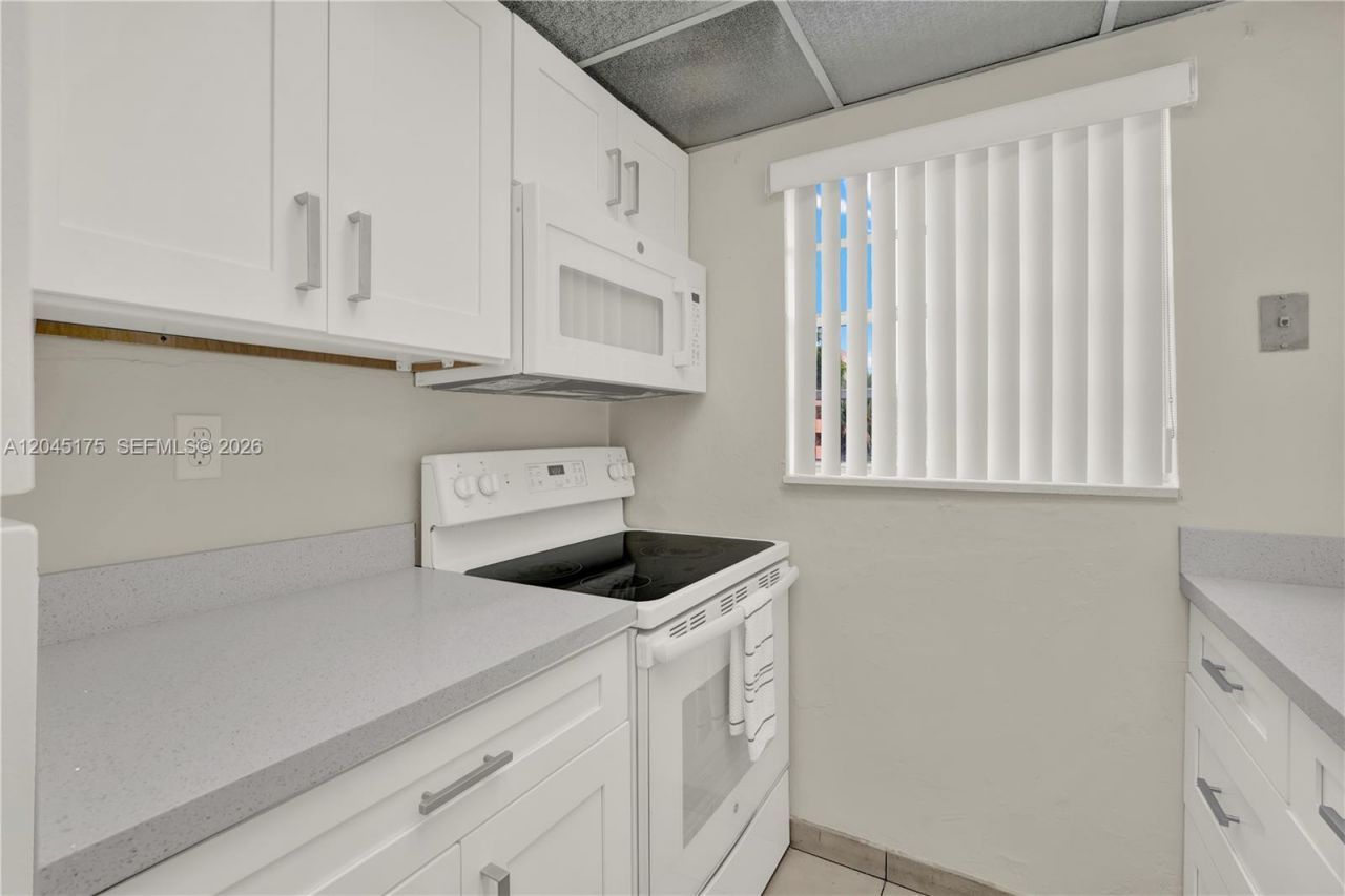 9390 W Flagler St, Unit 218F, Miami, FL 33174 Photo