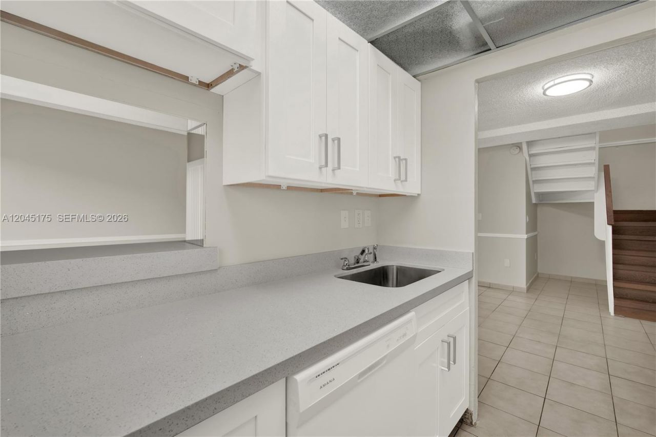 9390 W Flagler St, Unit 218F, Miami, FL 33174 Photo
