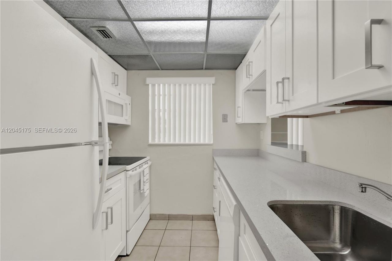 9390 W Flagler St, Unit 218F, Miami, FL 33174 Photo