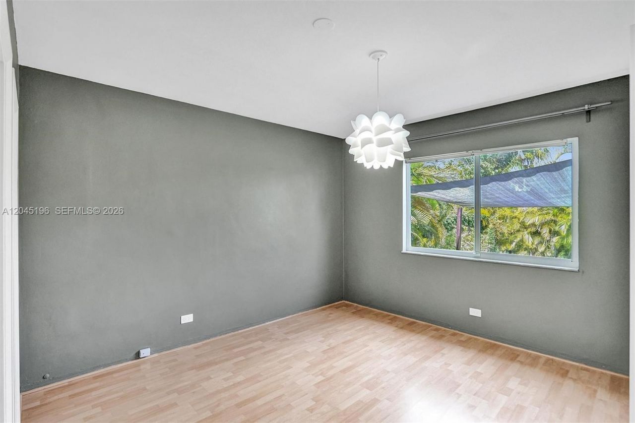 9040 Carlyle Ave , Surfside, FL 33154 Photo