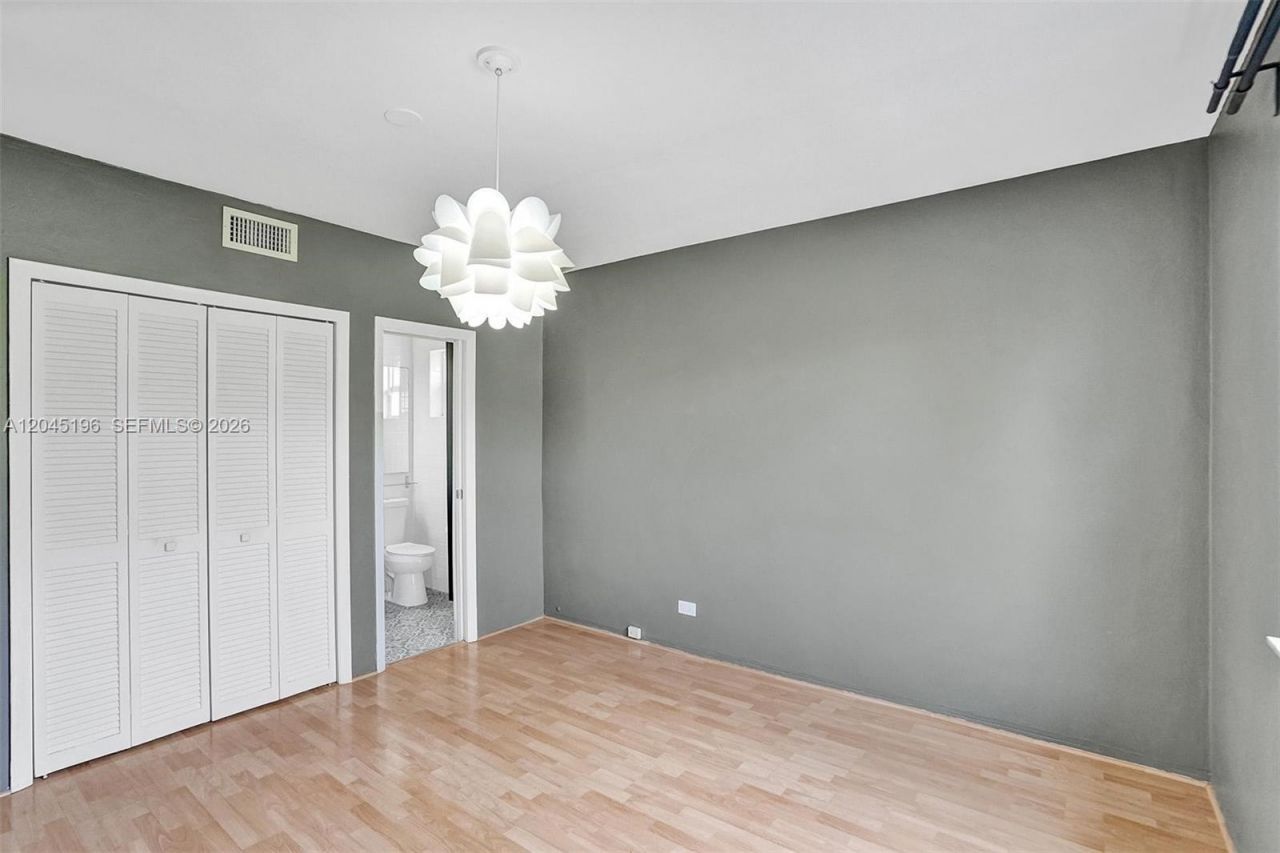 9040 Carlyle Ave , Surfside, FL 33154 Photo