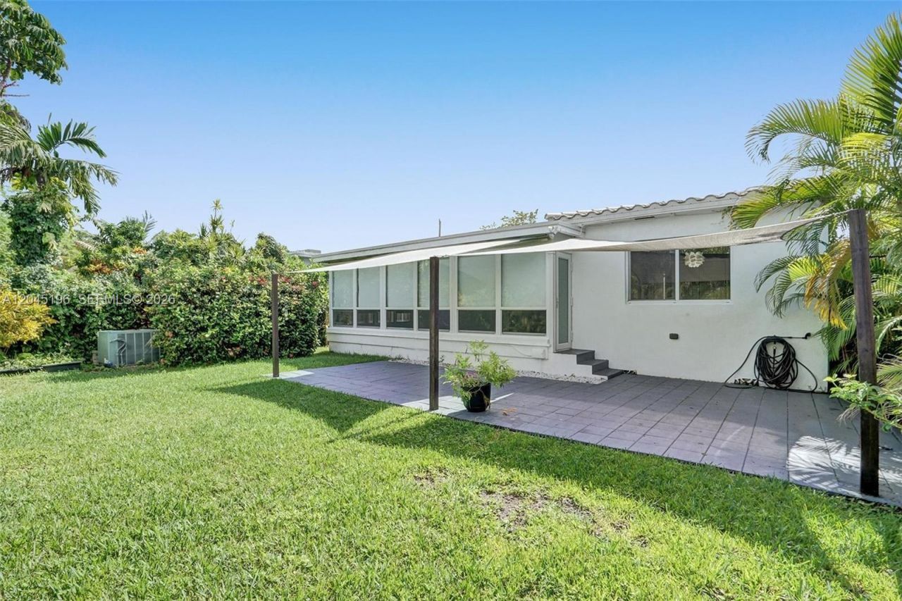 9040 Carlyle Ave , Surfside, FL 33154 Photo