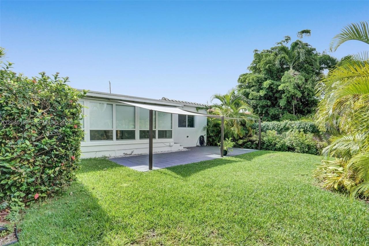 9040 Carlyle Ave , Surfside, FL 33154 Photo