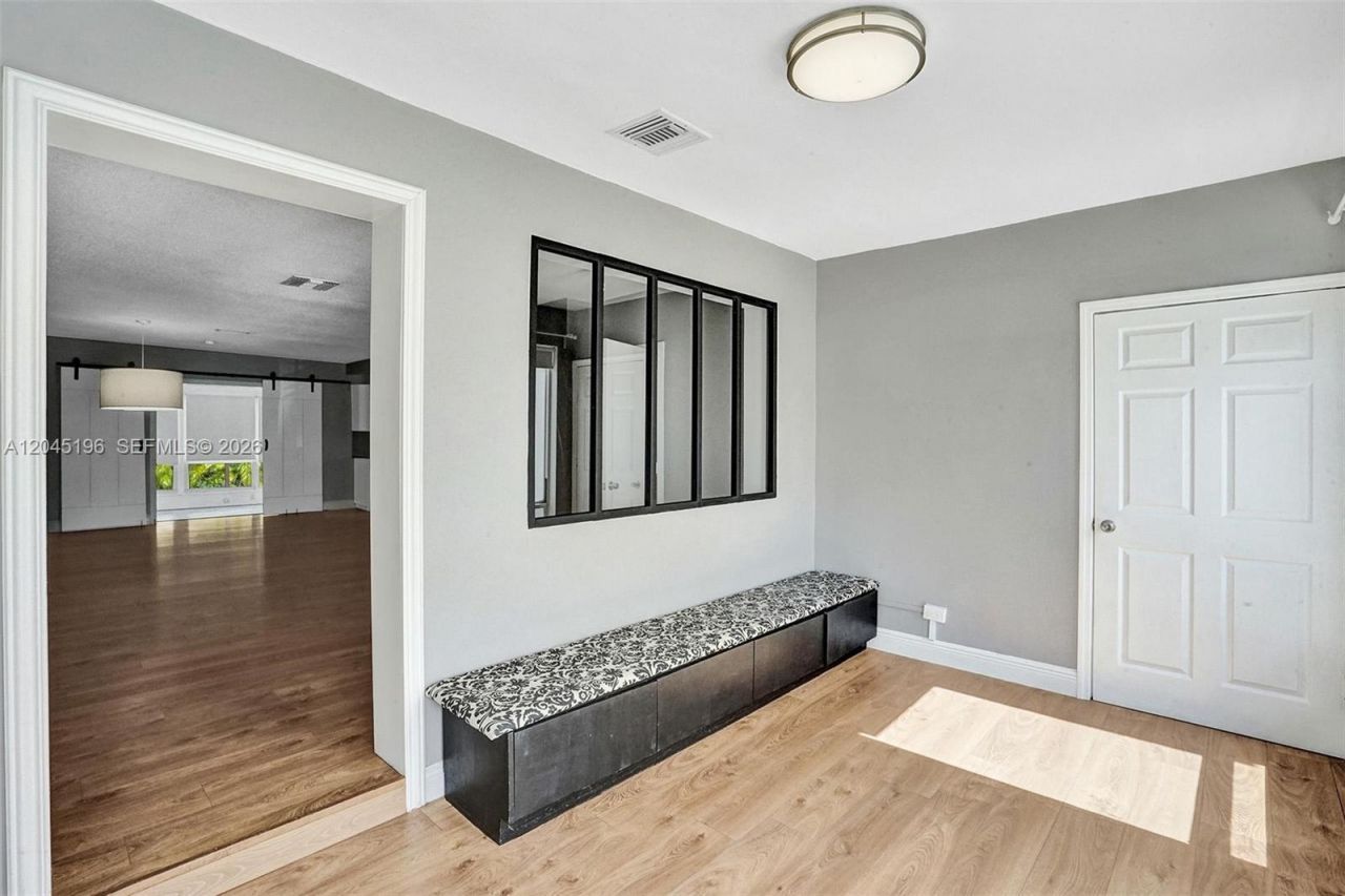 9040 Carlyle Ave , Surfside, FL 33154 Photo