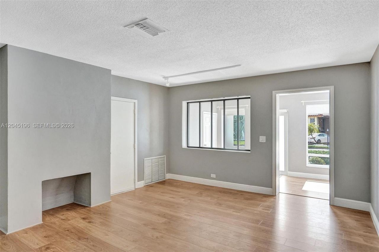 9040 Carlyle Ave , Surfside, FL 33154 Photo