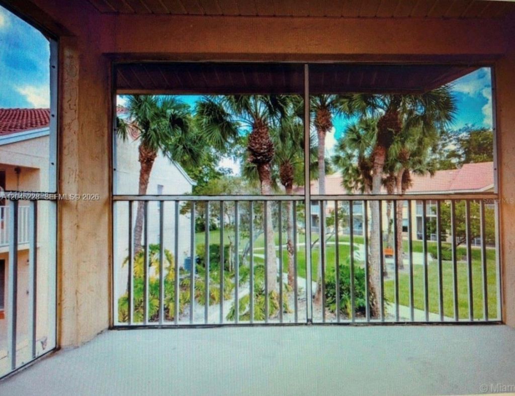 1040 Coral Club Dr , Unit 1040, Coral Springs, FL 33071 Photo