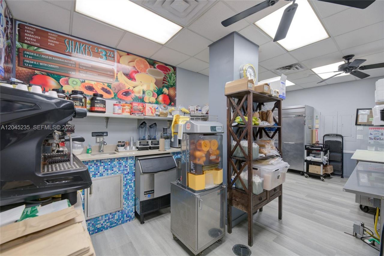 CafÃ© For Sale In South Miami Area , South Miami, FL 33143 Photo