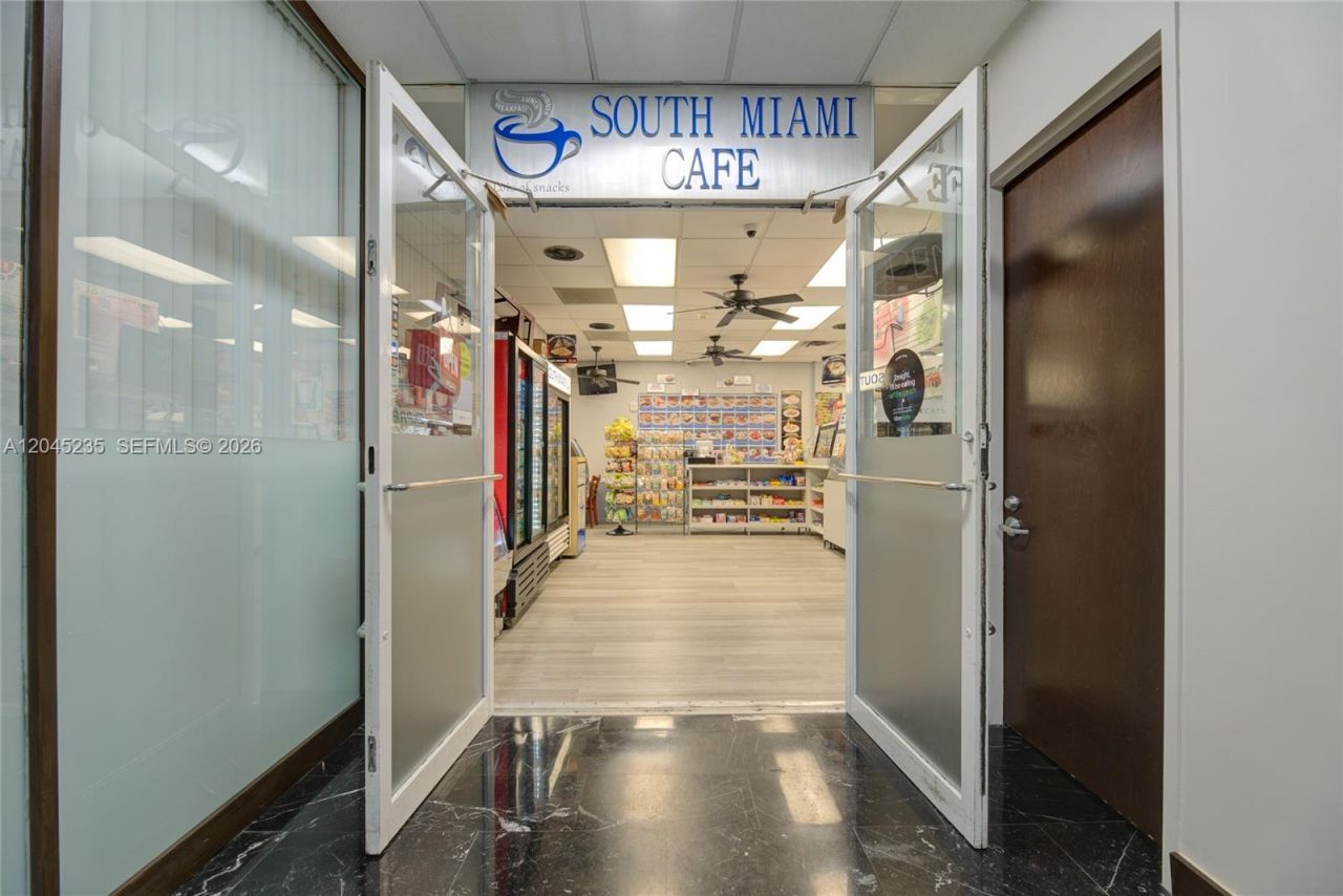 CafÃ© For Sale In South Miami Area , South Miami, FL 33143 Photo