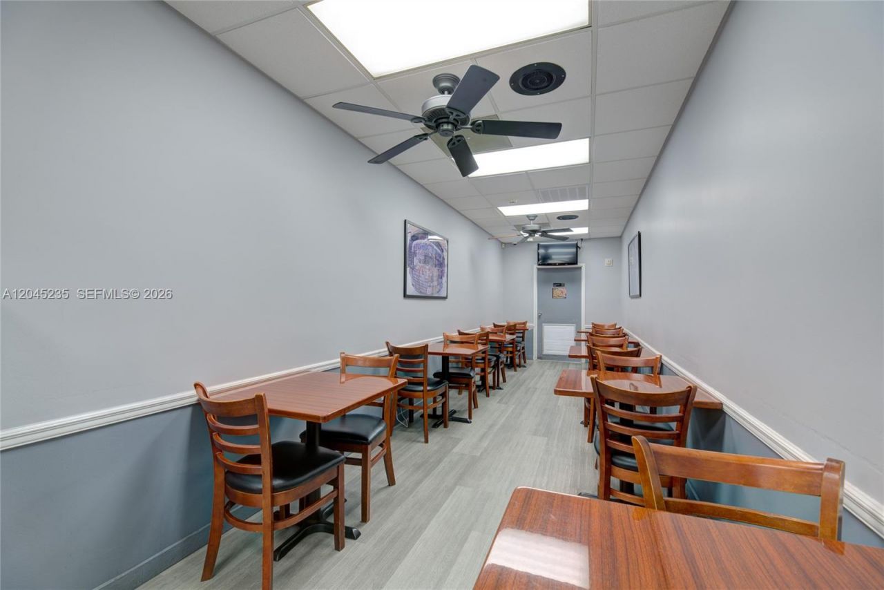CafÃ© For Sale In South Miami Area , South Miami, FL 33143 Photo
