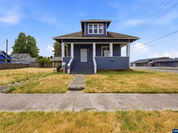 112 E Ida St, Stayton, OR 97383
