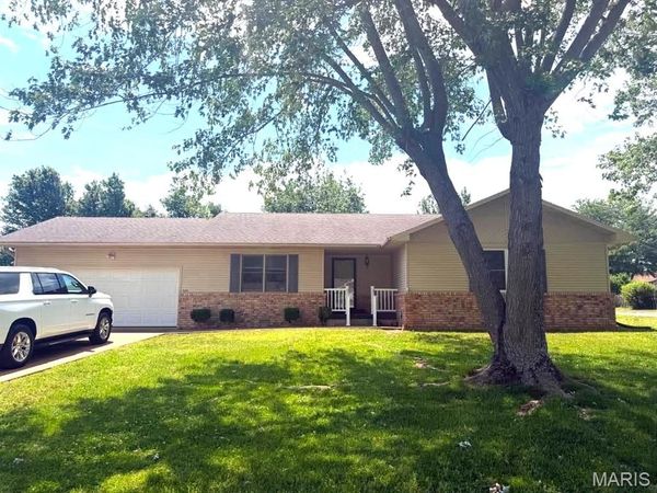 400 Farmers Lane, Lebanon, MO 65536