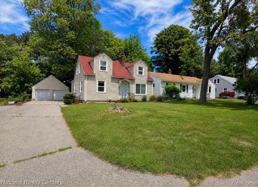 1142 Lilac Avenue, East Lansing, MI 48823 Main Photo
