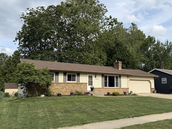 3650 Basswood Drive SW, Grandville, MI 49418