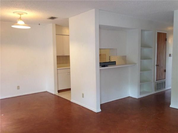 500 E Riverside DR, Unit 211, Austin, TX 78704