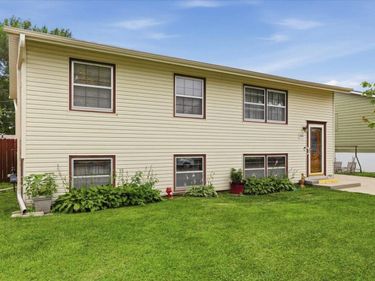 3003 RAWLINS Drive, COUNCIL BLUFFS, IA 51501