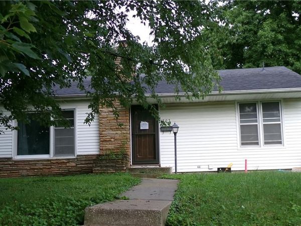 303 S 27th Street, Lexington, MO 64067