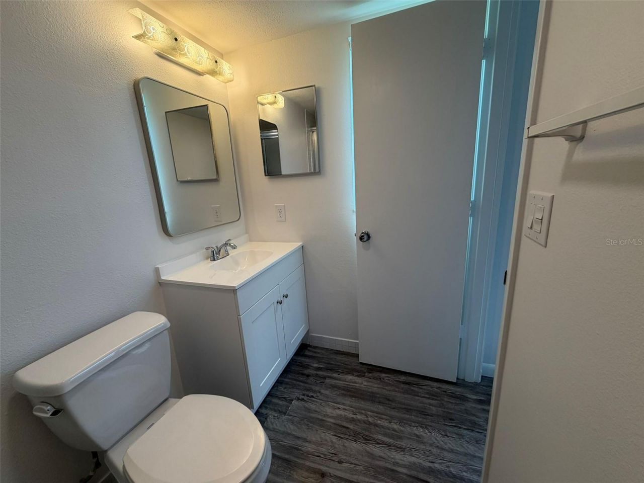 7153 W Country Club Dr N , Unit 145, Sarasota, FL 34243 Photo