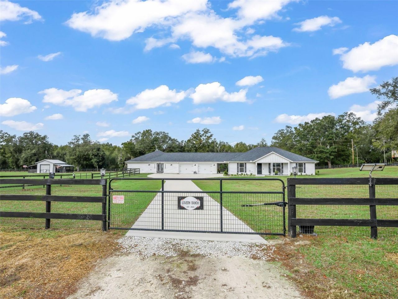 6570 SE 175th Court, Morriston, FL 32668 Photo